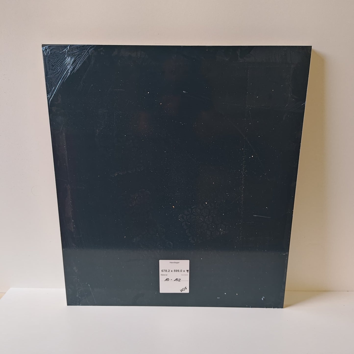 MDF - 678,2x599x19 mm