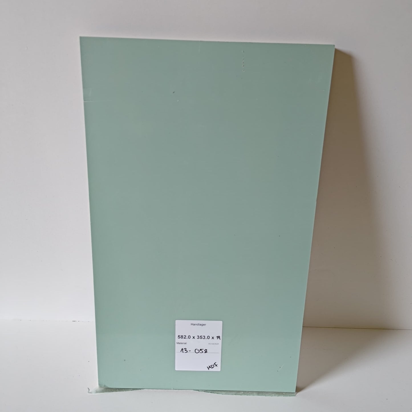 MDF - 582x353x19 mm