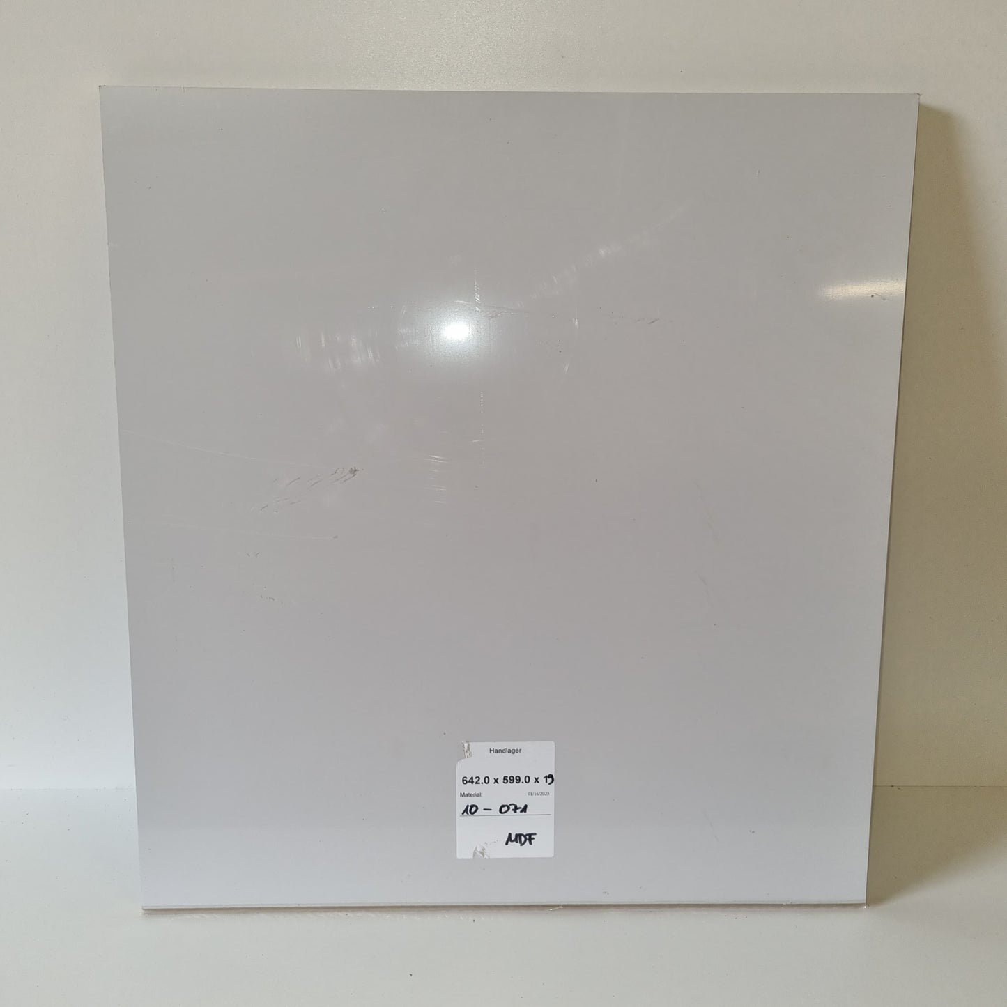 MDF - 642x599x19 mm
