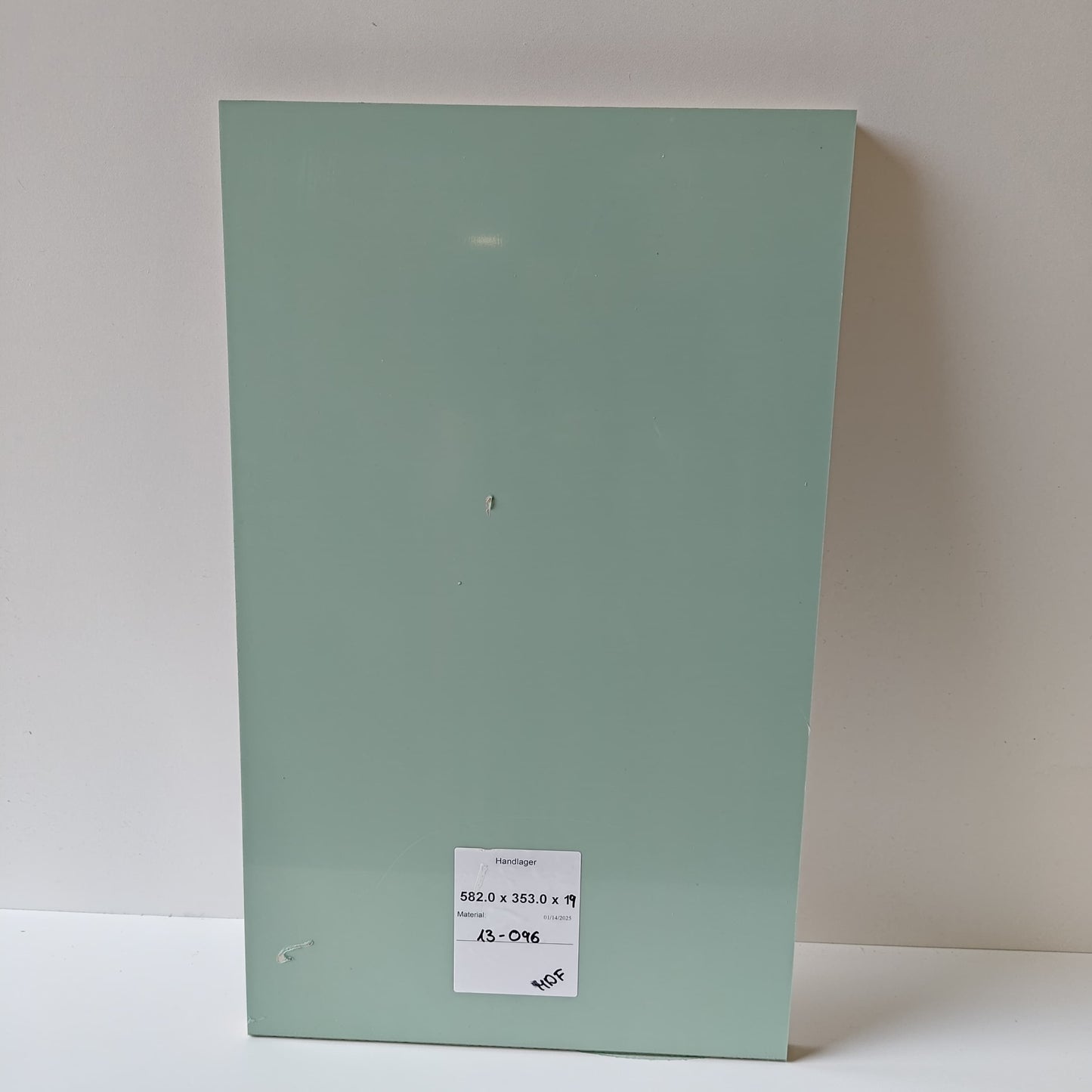 MDF - 582x353x19 mm
