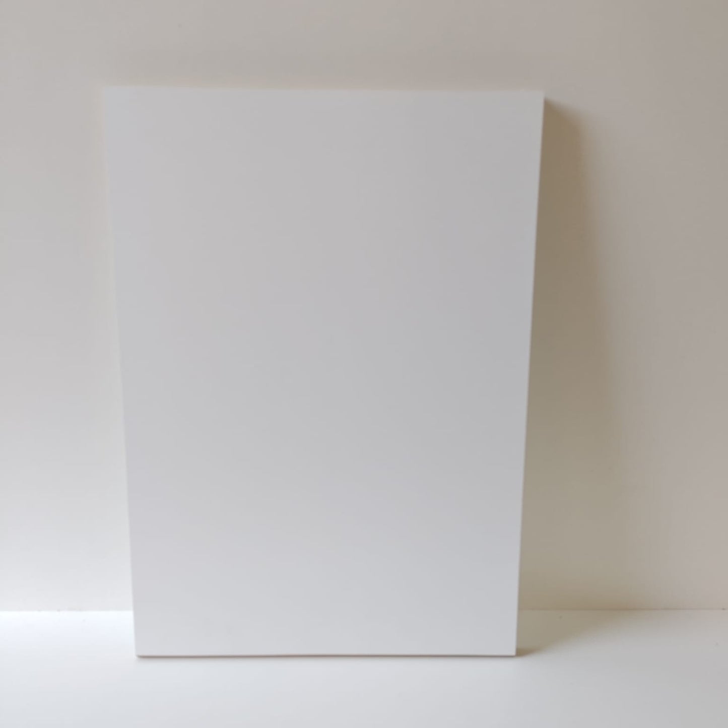 MDF - 569,8x399x19,5 mm